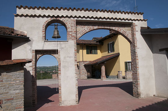 Portale d'ingresso al cortile